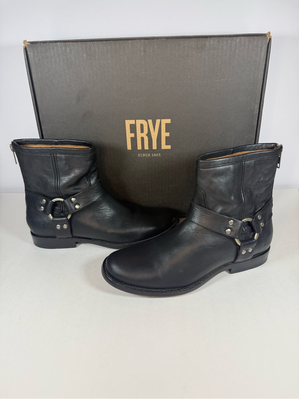 Frye Women's Phillip Harness Short Black Leather Boots Size 7 Box & Receipt